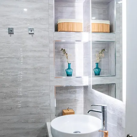 Eucalyptus Corfu Town - Starlink Anemomylos