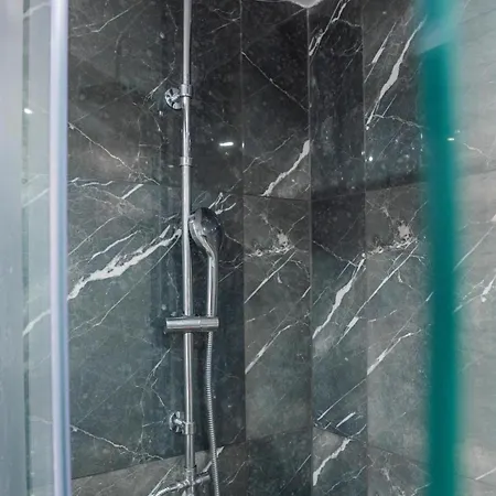 Eucalyptus Corfu Town - Starlink